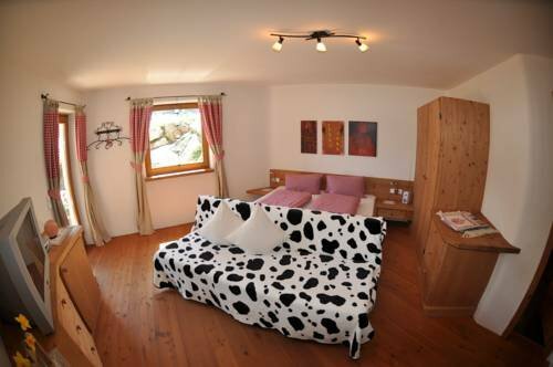 Haus Moosalm, Prenota Hotel Hotel a Tirolo con parcheggio, Parcheggio