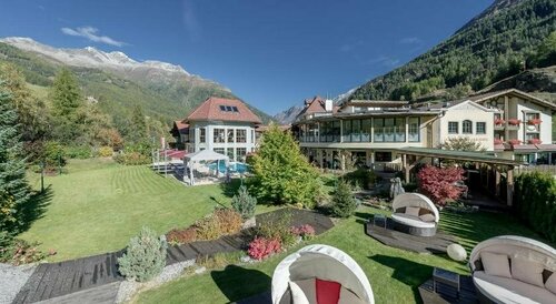 Castello Falkner Chalets & Residences, Забронировать Шале Коттеджи Зельден, рядом с Горнолыжный подъемник Миттельштацьон, Коттедж