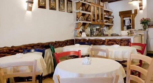 Garnì La Rua nel Bosco, Забронировать Отель Отели Abruzzo Ski с завтраком, Завтраки