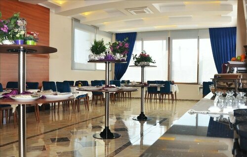 Akcali Hotel, Rezerwuj Hotel Hotele w Mediterranean Region Turkey z parkingiem, Parking