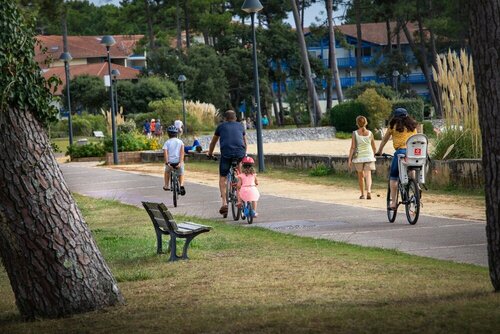 SOWELL Family Pignada Plage, Забронировать Отель Отели Landes с парковкой, Парковка