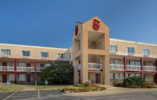 Red Roof Inn Cedar Rapids, Забронировать Отель Сидар-Рапидс Айова
