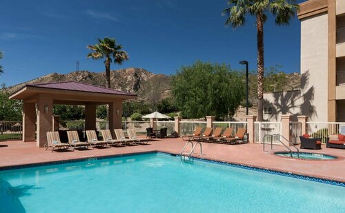 Courtyard by Marriott Santa Clarita Valencia, Rezervați Hotel Santa Clarita California