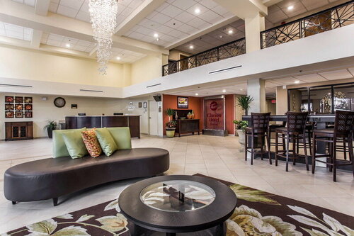 Red Lion Hotel Charlotte, Забронировать Отель Отели Шарлотте с парковкой, Парковка
