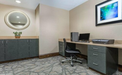 Wingate by Wyndham High Point Greensboro Airport South, Забронировать Отель Хай-Пойнт Северная Каролина