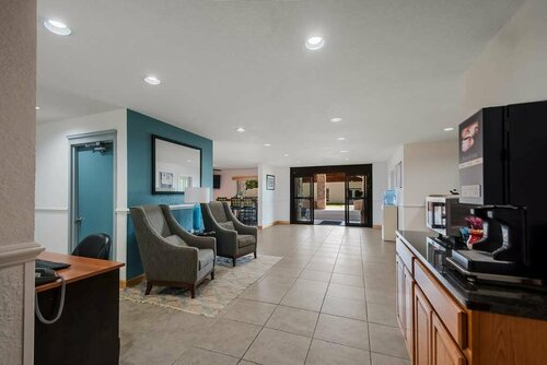 SureStay Plus Hotel by Best Western Berkeley Springs, Book Hotel Hoteller i West Virginia med pool, Swimmingpool