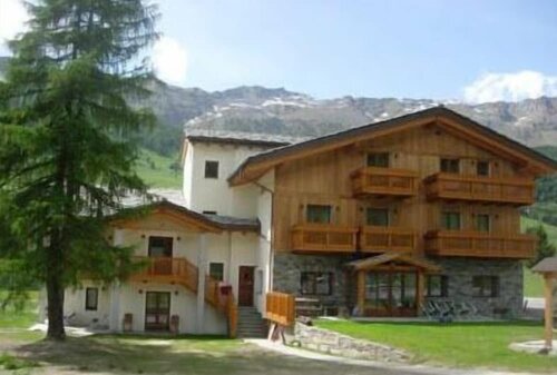 Albergo Punta Zerbion, Забронировать Отель Отели Валле д'аосты с бассейном, Бассейн