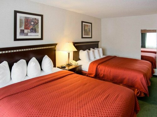 Quality Inn near Northtown Mall & National Sports Center, Book Hotel Coon Rapids Twin Cities