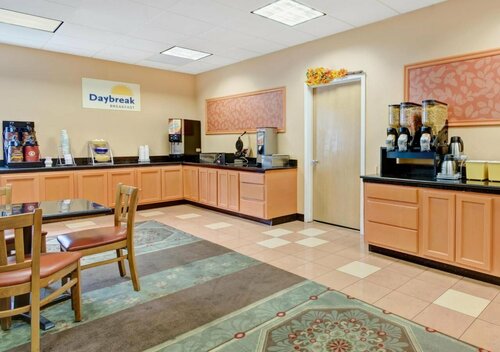 Methuen Inn and Conference Center, Book Hotel Methuen Massachusetts