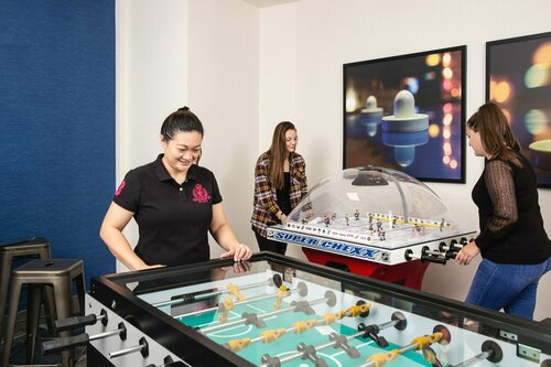 Holiday Inn Express & Suites West Edmonton - Mall Area by IHG, Rezervasyon Otel Alberta otoparklı oteller, Otopark