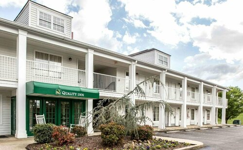 Quality Inn Johnson City I-26 exit 17, Забронировать Отель Отели Теннесси с бассейном, Бассейн
