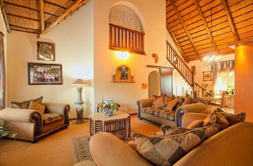 All Over Africa Guest House, Buchen Sie Pension Hotels in Gauteng mit Parkplatz, Parkplätze