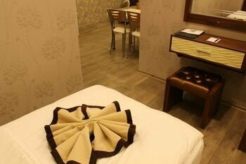 Azd House Hotel