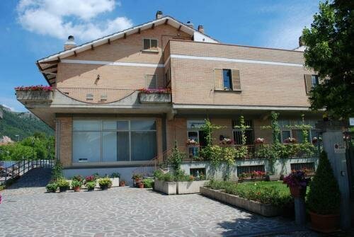 Berny House, Забронировать Отель Губбио Умбрия