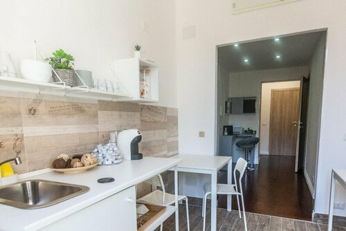 Shine House, Prenota Hotel Stazione Termini 