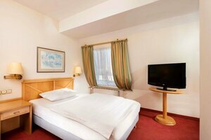 Tryp by Wyndham Köln City Centre, Забронировать Отель Кельн Северный Рейн-Вестфалия, рядом с Церковь Святого Гереона