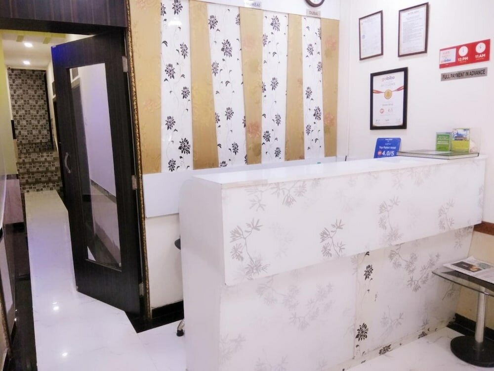 FabHotel Aksa Marol Metro