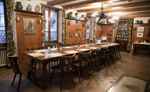 Hotel Rothaus Luzern & Peruvian Culinary Art, Забронировать Отель Отели Люцерна с парковкой, рядом с Церковь иезуитов, Парковка