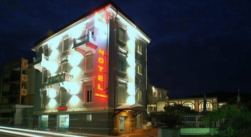 Riviera, Забронировать Отель Отели Споторно 3 звезды, 3*