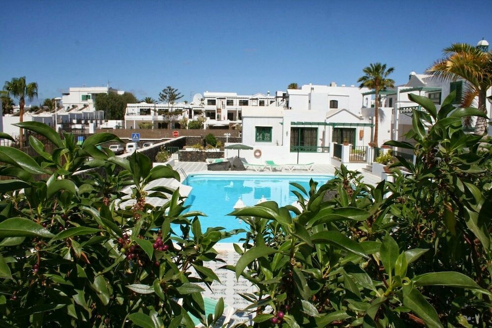 Las Acacias Club de Mar S. A