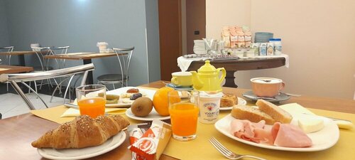 Hotel Ceretto, Забронировать Отель Отели Пьемонта с парковкой, Парковка