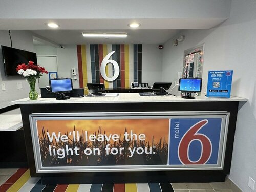 Motel 6-Fort Wayne, IN, Забронировать Мотель Форт-Уэйн Индиана