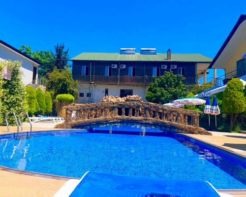 Hotel Chero, Varaa Hotelli Kobuleti 