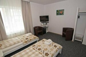 RJ Hotel, Varaa Hotelli Pabianice Lodz