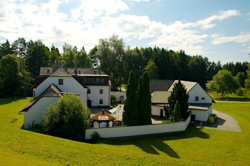 Hotel a Hostinec Tálský mlýn, Забронировать Отель Ждяр-над-Сазавоу 