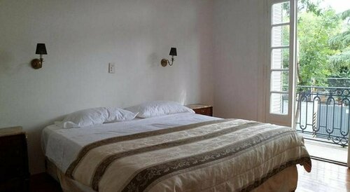 515 St. Patrick Guesthouse Hotel, Забронировать Отель Отели Коллегиалес 3 звезды, 3*