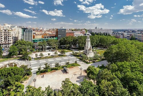 Barceló Torre de Madrid, Забронировать Отель Бизнес-отели Мадрида, рядом с Станция метро Callao, 4* 5*