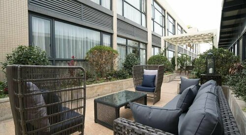 Jingtang Ramada Encore Hotel, Book Hotel Hoteller i Chengdu med parkering, Parkering