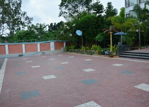Nwe Waddy Hotel Pyin Oo Lwin, Rezervați Hotel Hoteluri în Pyinoolwin cu parcare, aproape de Purcell Tower, Parcare