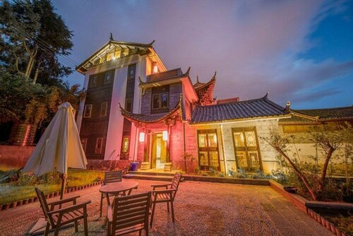 Lijiang Zhuyun boutique Hotel, Забронировать Бутик-отель Лицзян Юньнань, рядом с Улица Сквер-стрит Древнего города Даянь