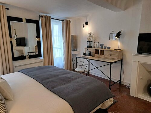 Hôtel Le Patio de Sophie, Забронировать Отель Систерон Route Napoléon
