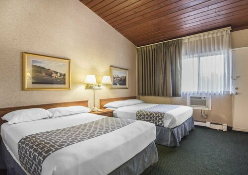 Econo Lodge Motel Village, Забронировать Мотель Калгари 