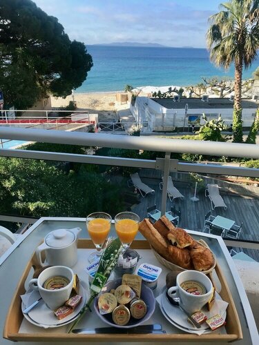 Hotel Le Grand Pavois, Rezerwuj Hotel Hotele w Var coast ze śniadaniem, Śniadanie