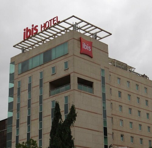 Ibis Pune, Rezerwuj Hotel Hotele w Viman Nagar z parkingiem, Parking