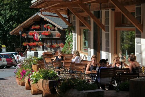Hotel-Restaurant Le Cerf, Rezerwuj Hotel Aigle 
