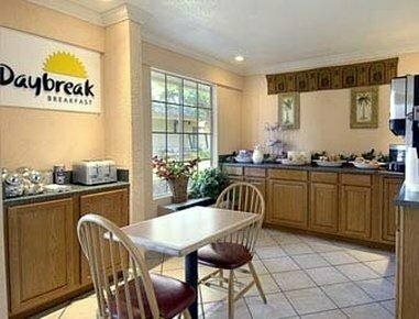 Days Inn Fort Walton Beach, Boek Hotel Hotels in Florida met ontbijt, Ontbijt