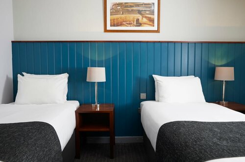 Longshoot Inn by Good Night Inns, Rezervați Hotel Hoteluri în Gloucestershire cu parcare, Parcare