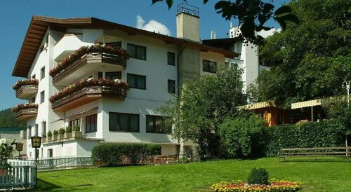 Hotel-Garni Stern - bed & breakfast & more, Забронировать Апарт-отель Имст Ferienregion Imst