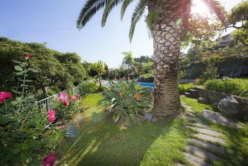 Hotel Cernia Isola Botanica, Rezerwuj Hotel Marciana Marina Elba