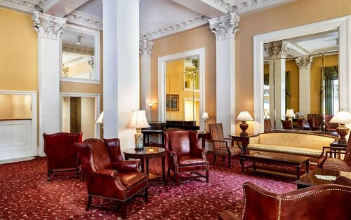 Planters Inn on Reynolds Square, Book Hotel Savannah Georgia