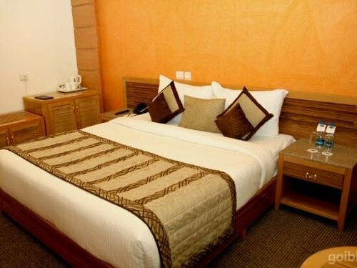 Comfort Inn Saffron Kiran, Varaa Hotelli Faridabad Haryana