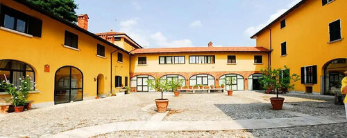 B&B Le Carrozze, Đặt Nhà nghỉ có bữa sáng Khách sạn tại Piemonte có Bãi đậu xe, Bãi đậu xe