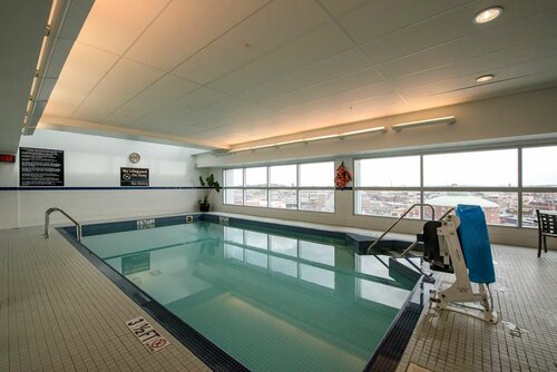 Hampton Inn & Suites Boston Crosstown Center, Забронировать Отель СПА-отели Бостона, рядом с Franklin Square, SPA-услуги