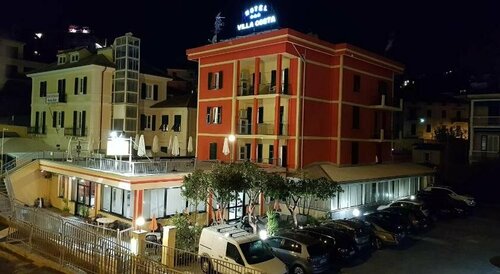 Hotel Villa Costa, Buchen Sie Villa Villen in Palmenriviera, Villa