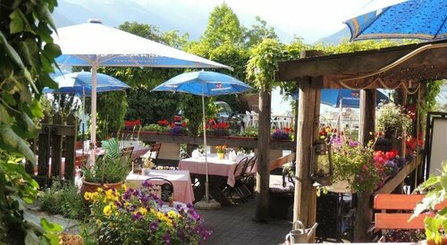 Albergo Ristorante Miralago, Prenota Hotel Poschiavo 