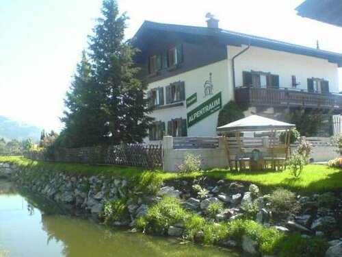 Pension Alpentraum, Забронировать Отель Целль-ам-Зе 
